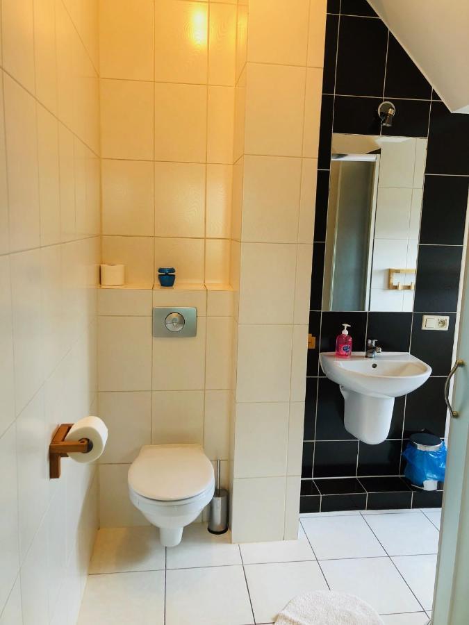 Pod Wierzba Hotell Uniejow Eksteriør bilde